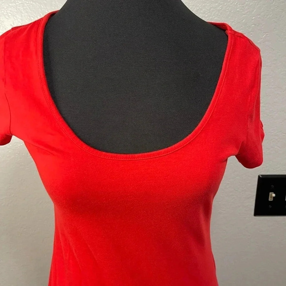 H&M Women’s Short Red Basic Bodycon Scoop Neck Dress Medium - Picture 2 of 5
